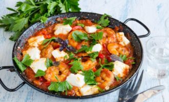 Креветки саганаки