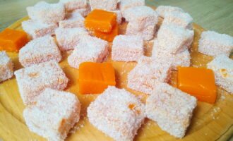 Потрясающе вкусный десерт из тыквы в кокосовой стружке