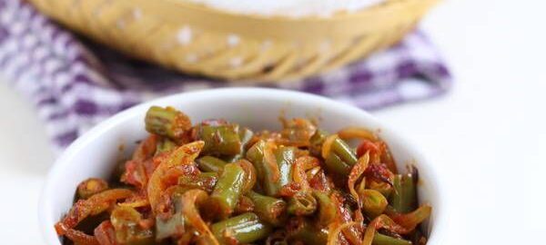 Стручковая фасоль с помидорами