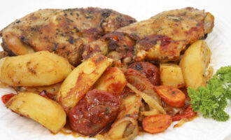 Кролик с картошкой в духовке (Очень мягкое и сочное мясо!)