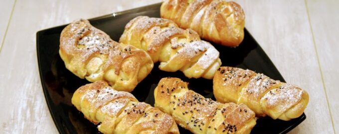 Воздушные слойки с вареной сгущенкой
