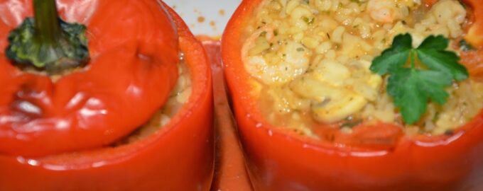 Перец, фаршированный булгуром, грибами и креветками