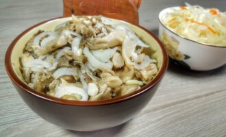 Маринованные грибы по-корейски на праздничный стол