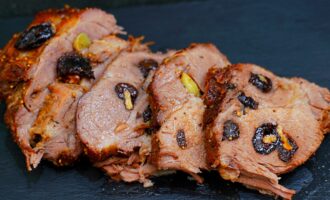 Мясо на Новый год 2020: ну очень вкусно и сочно! Пряная свинина на праздничный стол