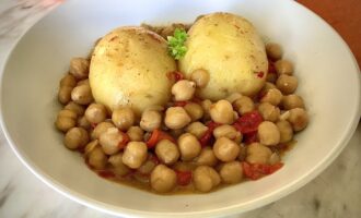 Вкусное постное блюдо с картофелем и нутом в скороварке