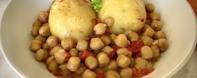 Вкусное постное блюдо с картофелем и нутом в скороварке