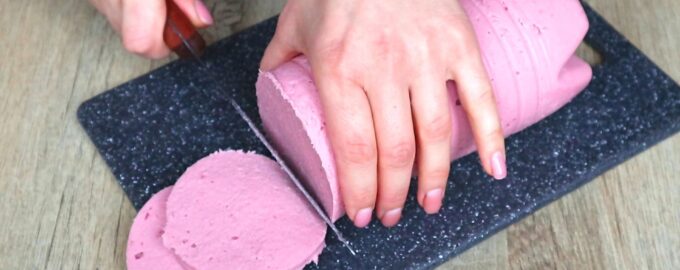 Домашняя колбаса из курицы вареная в бутылке