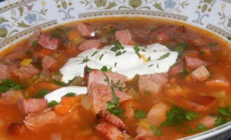 Солянка с помидорами