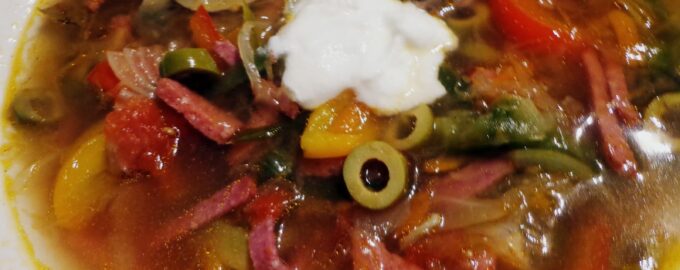Мясная солянка с грибами