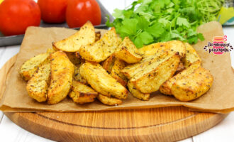Картофельные дольки, запечённые в духовке