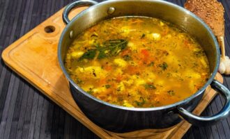 Куриный суп с клецками по-домашнему