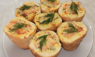 Закуска из фаршированого багета в духовке