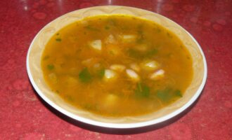 Постный томатный суп с фасолью