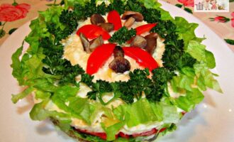 Постный слоеный салат с грибами и помидорами