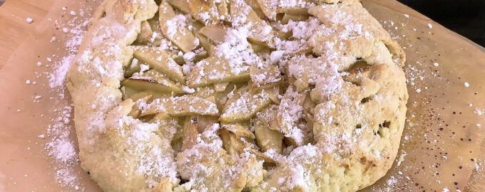 Постный пирог с яблоками — галета