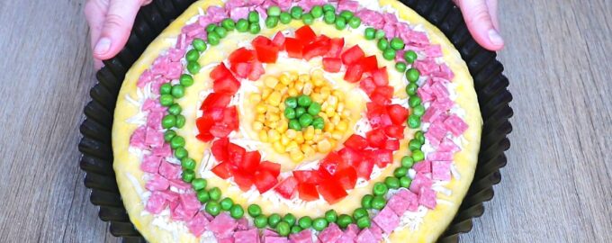 Радужная пицца-пирог вкусное тесто