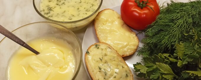 Вкуснейший рецепт домашнего плавленого сыра. Всего 15 минут и готово!