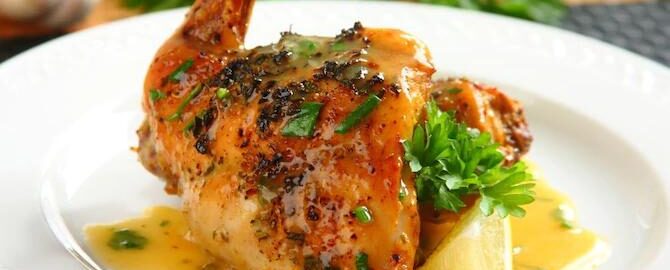 Запеченный кролик с соусом