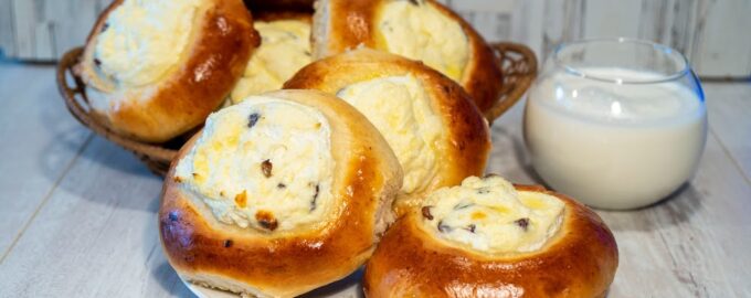 Идеальные ватрушки с творогом и изюмом