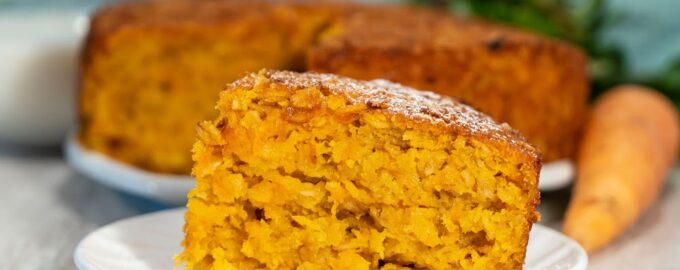 Морковный пирог с овсянкой и курагой