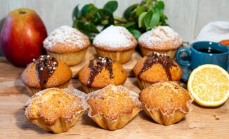 Классические кексы с орехом и изюмом