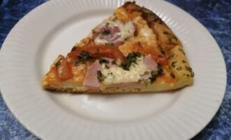 Пицца на сковороде без возни и лепки теста