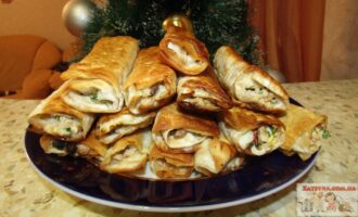 Горячая закуска из лаваша с мясом и овощами