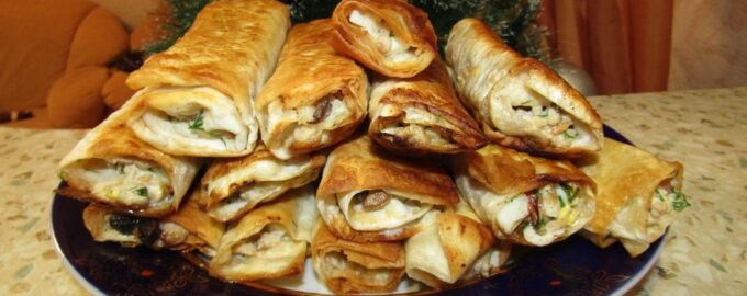 Горячая закуска из лаваша с мясом и овощами
