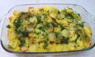 Запечённая картошка со сливочным маслом в духовке