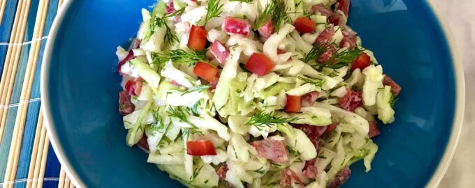 Салат из свежей капусты с перцем