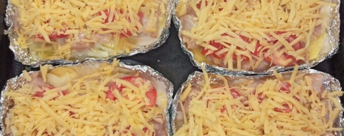 Куриное филе "Сюрприз" с картошкой и сыром