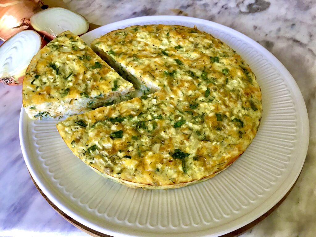 Пирог с луком и сыром