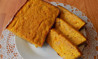 Морковная запеканка с изюмом в духовке