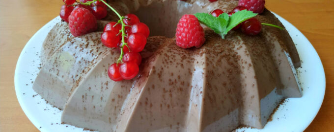 Простой и вкусный шоколадный десерт из ряженки