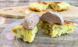 Шарлотка на сковороде (Рецепт шарлотки с яблоками)