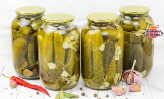 Хрустящие маринованные огурцы