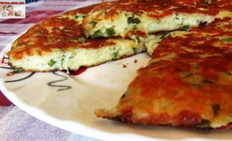 Сырная лепешка на сметане с зеленью
