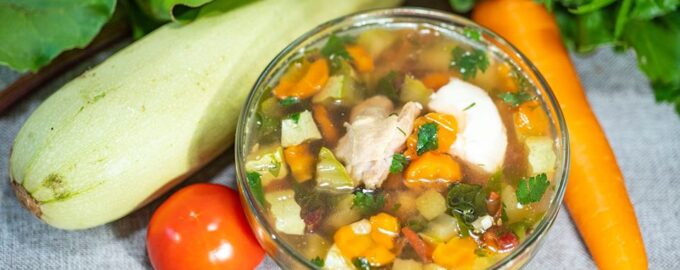Летний суп из кабачков с курицей без картошки