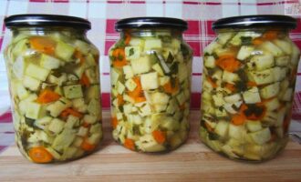 Салат из кабачков на зиму «Кабачки как грибы»