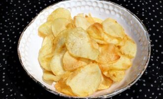 Картофельные чипсы домашние