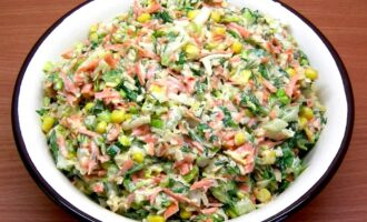 Салат с пекинской капустой и яблоками