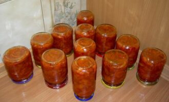 Салат из моркови, перца и лука на зиму