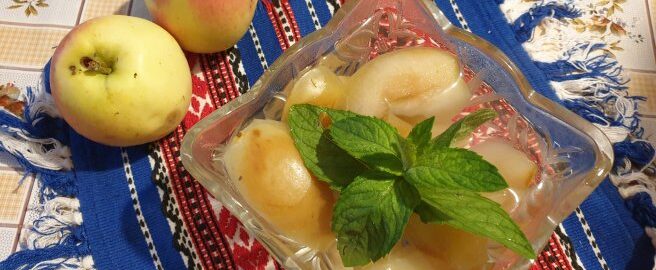 Яблочный компот с мятой