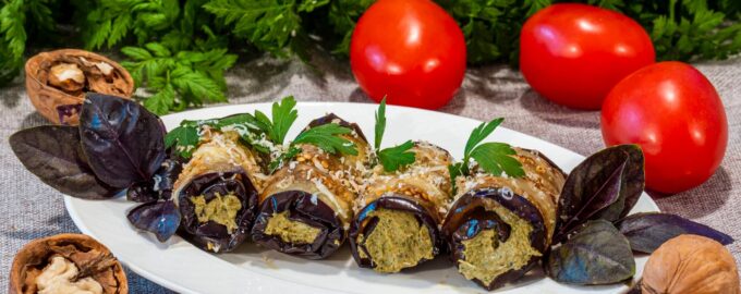 Закуска из баклажанов с грецкими орехами по-грузински