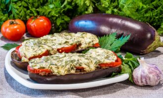 Фаршированные баклажаны с мясным фаршем и томатами