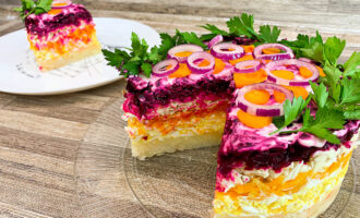 Слоеный овощной салат 🥗 Рецепт с копченым сыром и с красивой подачей в виде торта 🎂
