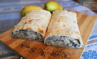 Рулет из лаваша с творогом, грушами и маком