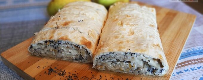 Рулет из лаваша с творогом, грушами и маком
