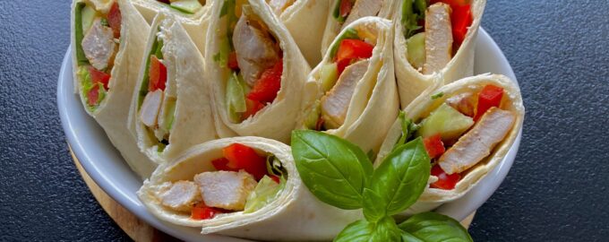 Роллы из лаваша с курицей