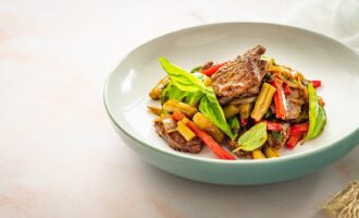 Говядина с овощами по-китайски